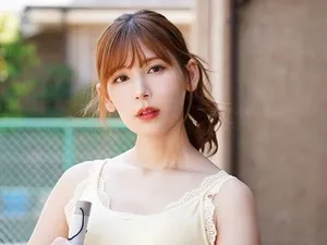 Chị đồng nghiệp qua nhà dạy kèm cho tôi để chuẩn bị cho kỳ thi