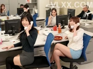 Buồi anh cửng lên sao mà to thế
