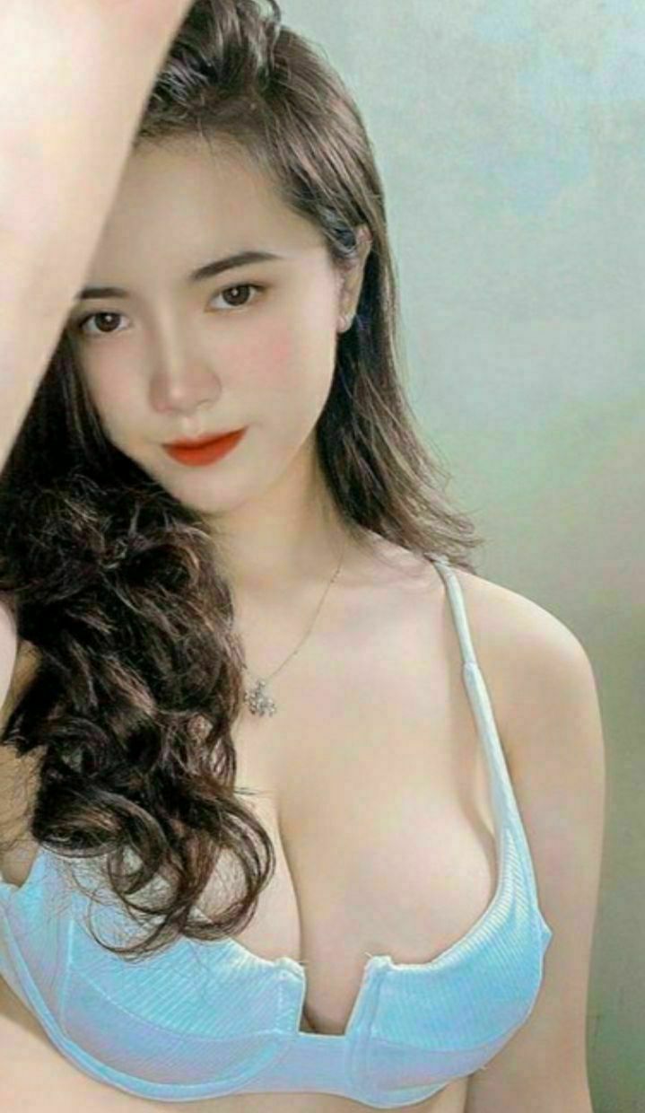 Ngày 12 tháng 7 năm 2023_Cô gái màu hồng